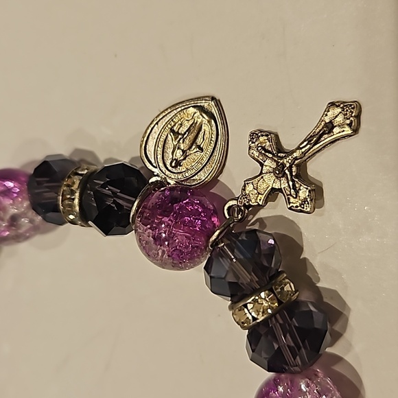 SMOKE CRYSTAL, GLASS BEADS & Rhinestone Rondells w ITALY Cross & Heart Bracelet - Picture 3 of 5